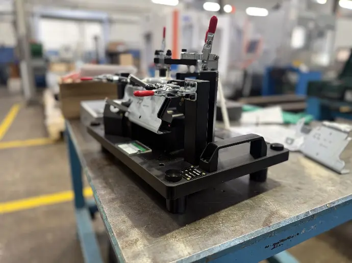 Calibre para medición de piezas estampadas de Mikalor Tools & Engineering