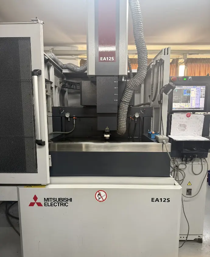Mitsubishi EA12V